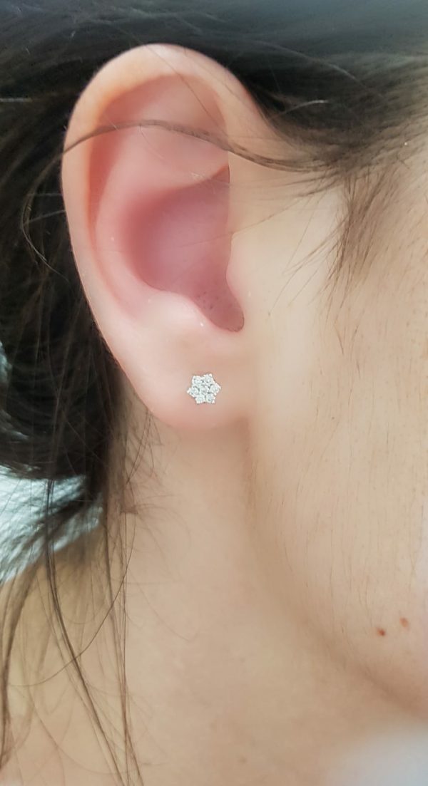 Pendientes-oro-blanco-18-quilates-brillantes-flor-tienda-online-3478PH-2