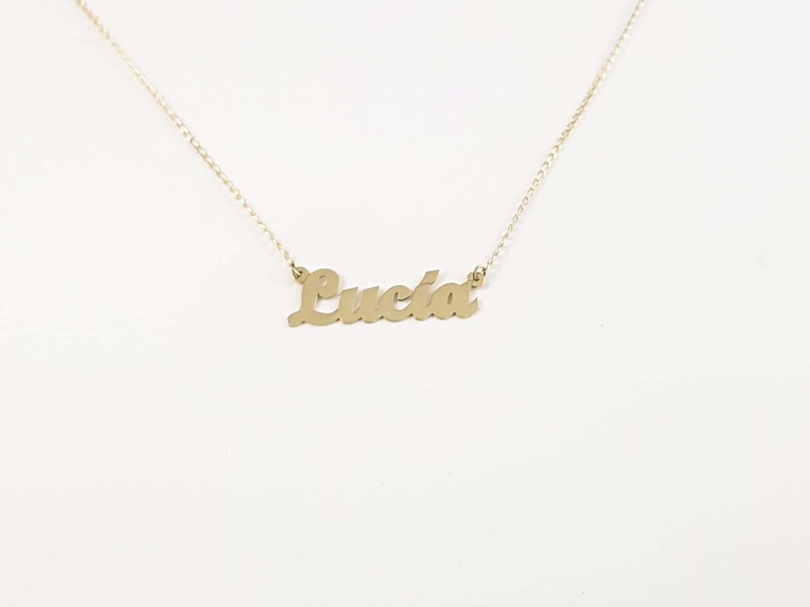Collar de oro personalizado con nombre para mujer