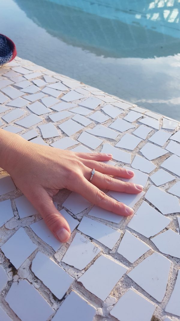 anillo-oro-blanco-9k-roseton-y-brazo-con-circonitas-tienda-online-valencia-3477-3