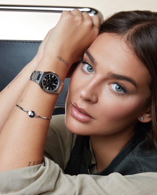 reloj-viceroy-mujer-coleccion-laura-escanes-brazalete-caja-acero-doble-bisel-ip-negro-cristal-zafiro-10-atm-movimiento-cuarzo-45000-53D2